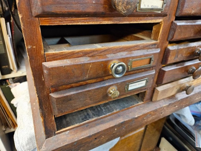 drawer pulls.jpg