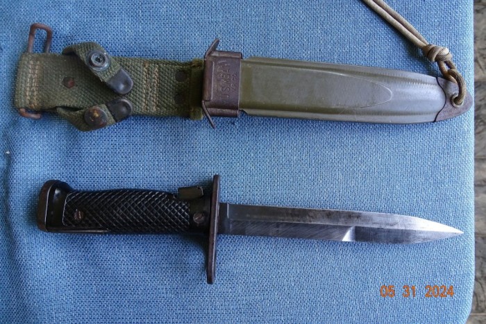 M6 with scabbard.jpg