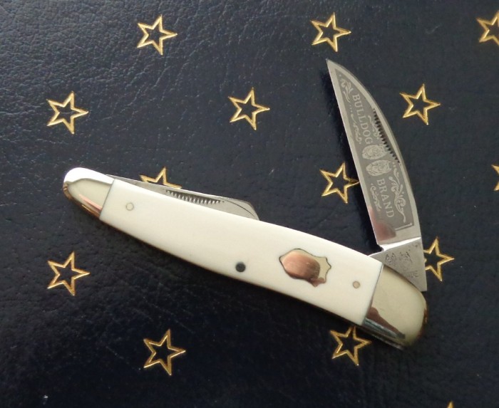 Bulldog whittler