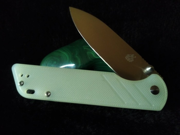 QSP Parrot Jade (natural) G 10.jpg