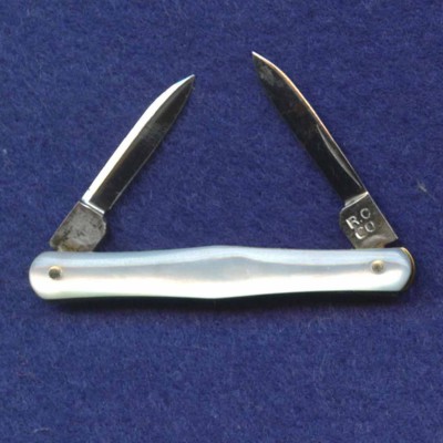 Tiny little 1 7/8" swell-center pen.<br />No pattern number.