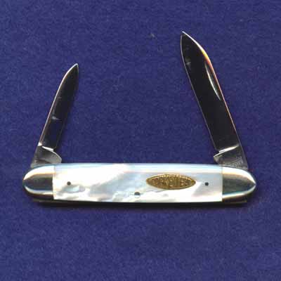 3" equal-end with gold toned<br />POCKETEZE shield.<br />Pattern number 723417.