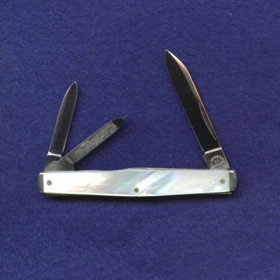3"  equal-end swell-center whittler.<br />Pattern number 733353.