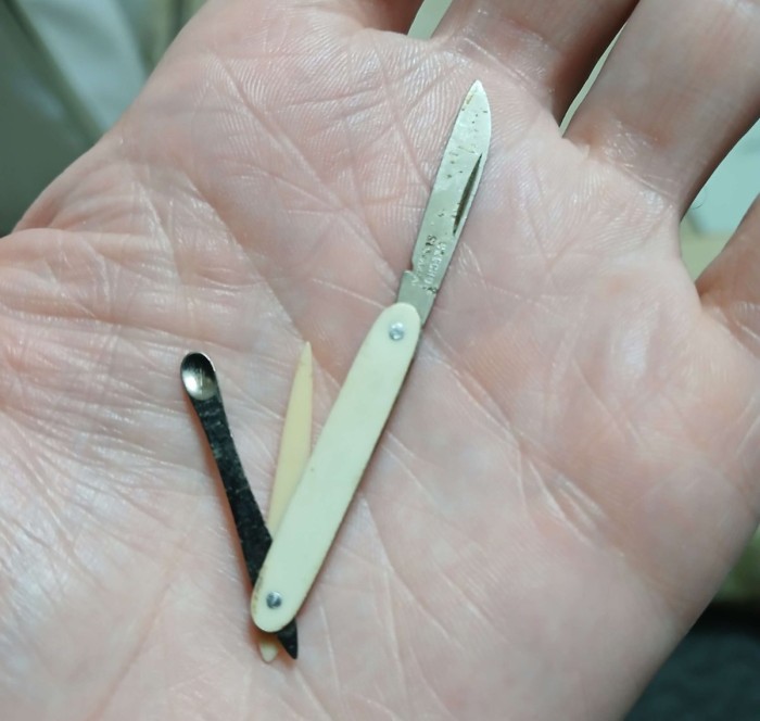 czechoknife1.jpg