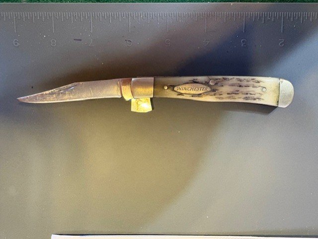 Broken Winchester a.jpg