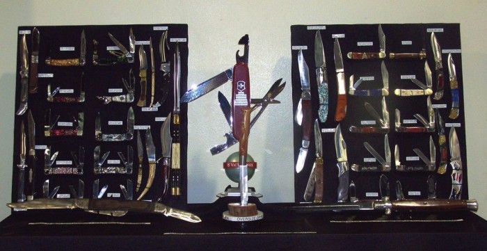 display knife display.