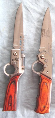 2 USA Super Knife with led lites. 4½" closed, .8¼" open. 4½" closed, 8" open.