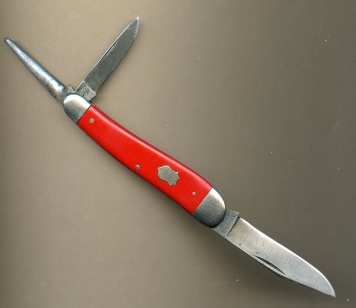 Red comp Boker whittler w punch637.jpg