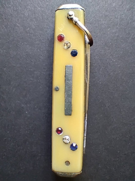 camillus inlaid knife closeup