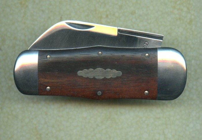 Whaler ebony 2013582.jpg