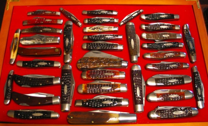 Case box old knives.JPG