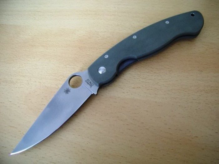 Spyderco-Military-CPM-D2-edge-pics-1.jpg