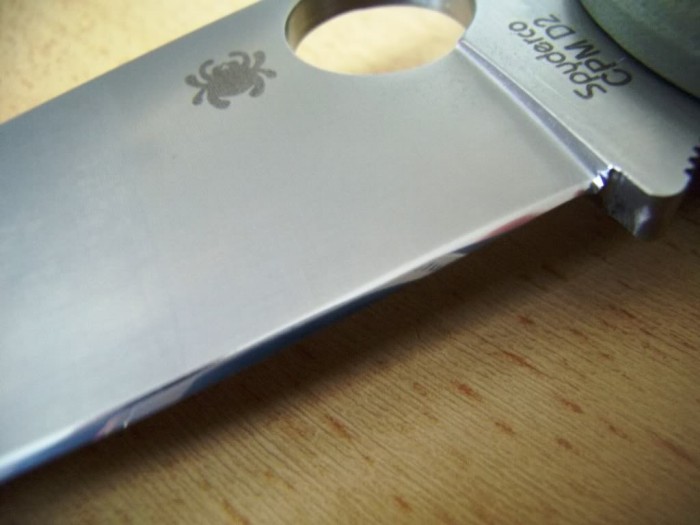 Spyderco-Military-CPM-D2-edge-pics-5.jpg