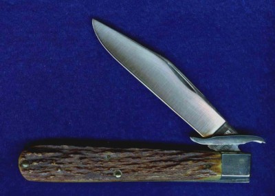 Robeson 513872 4 1/2" English Stag Handled<br />Folding Hunter w Folding Guards. Hollow Grind.