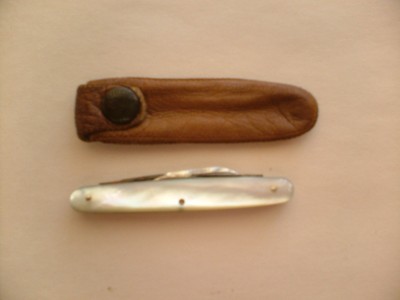CATTARAUGUS LEATHER POUCH.JPG