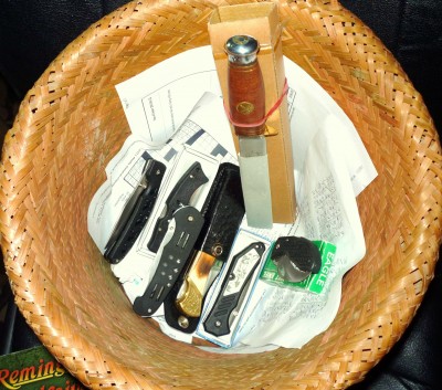 China knife display 001.JPG
