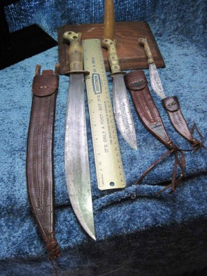 auction knives.jpg