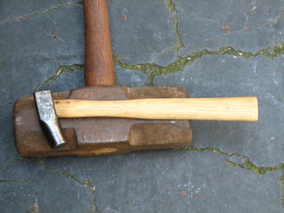 WHO CAN TELL ME ANYTHING ABOUT THIS HAMMER?