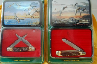 10 - Duck Tins.JPG