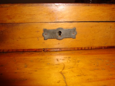 ger knife box3.JPG