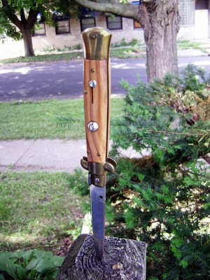 Italian Olive Wood Auto 4.JPG