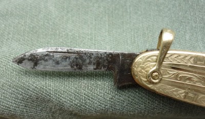 fob_knife_1.jpg