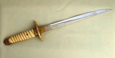 9-12-11 foreign military dagger 003.jpg
