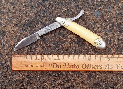 Razor 1.JPG